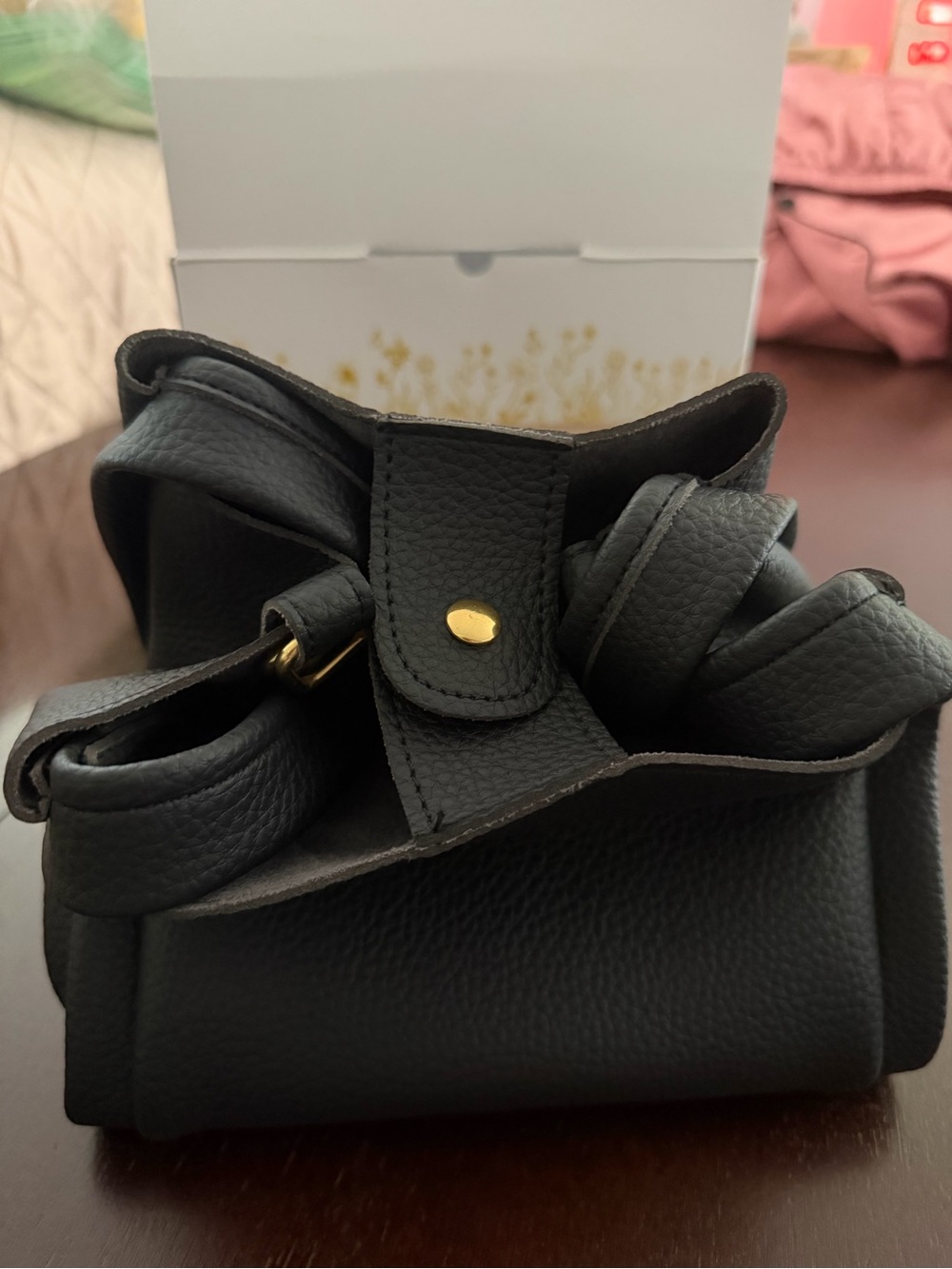 VMEECARL BuckleBag